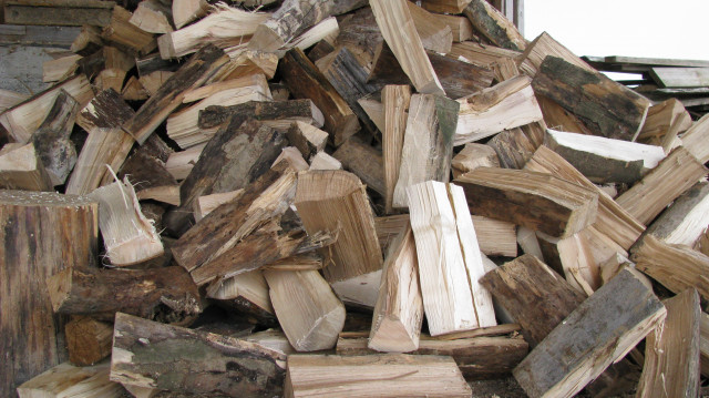 Brenn- und Kaminholz - Handwerk Hausbau Garten - Altenroda