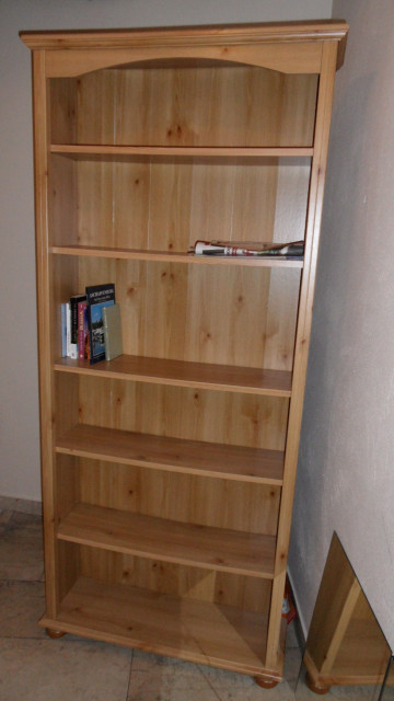 Ikea Bücherregal  - Handwerk Hausbau Garten - Frankfurt