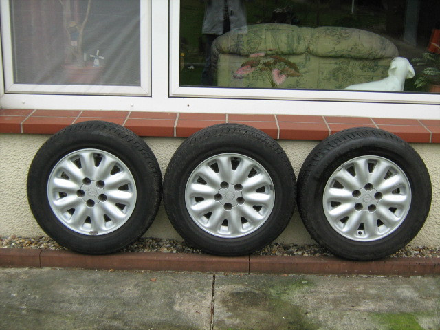 3 aluminium felgen inklusive reifen dazu von Opel - Autos nach Marken - hamm