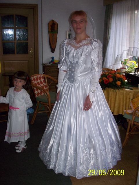 Brautkleid kommplett mit Schleier - Kleidung Schmuck Accessoires - Erkner