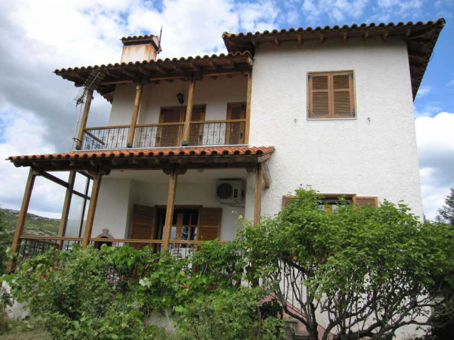 Einfamilienhaus freistehend, unterkellert nahe der Stadt Thessaloniki/Griechenla - Immobilien - Thessaloniki