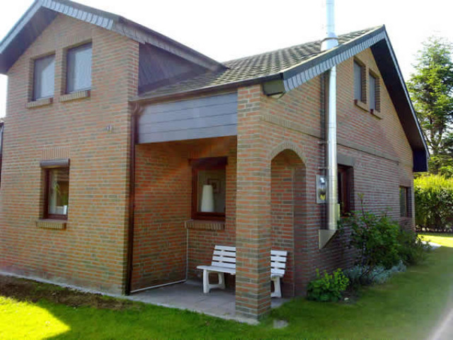 Ostsee-Ferienhaus Casa Mia mit überdachter Terrasse, Kamin und Internet - Urlaub Reise - Hohenfelde